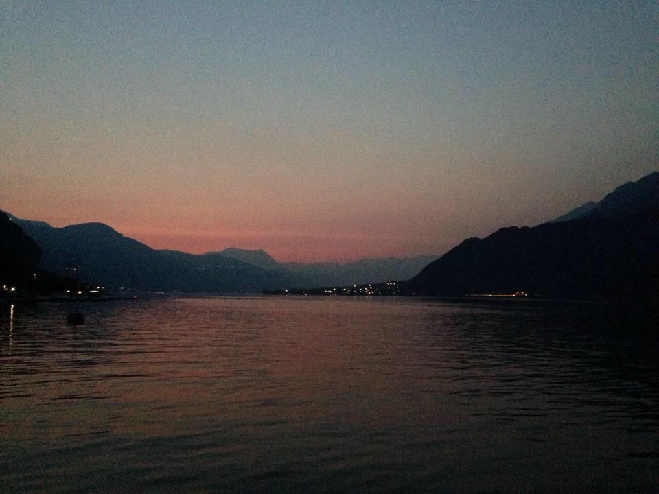 L For Lake Mandello del Lario Bagian luar foto
