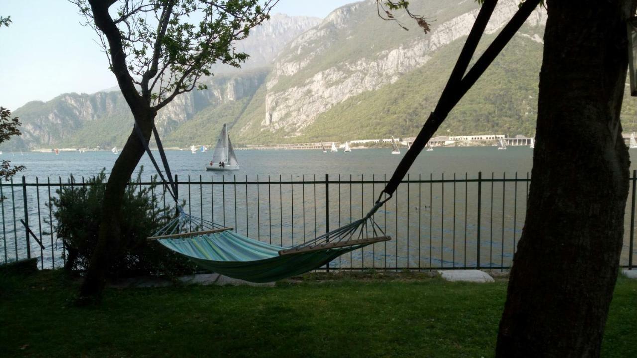 L For Lake Mandello del Lario Bagian luar foto